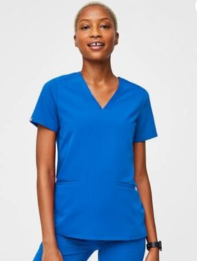 FIGS Women’s Casma Three Pocket Scrub Top Royal Blue XS